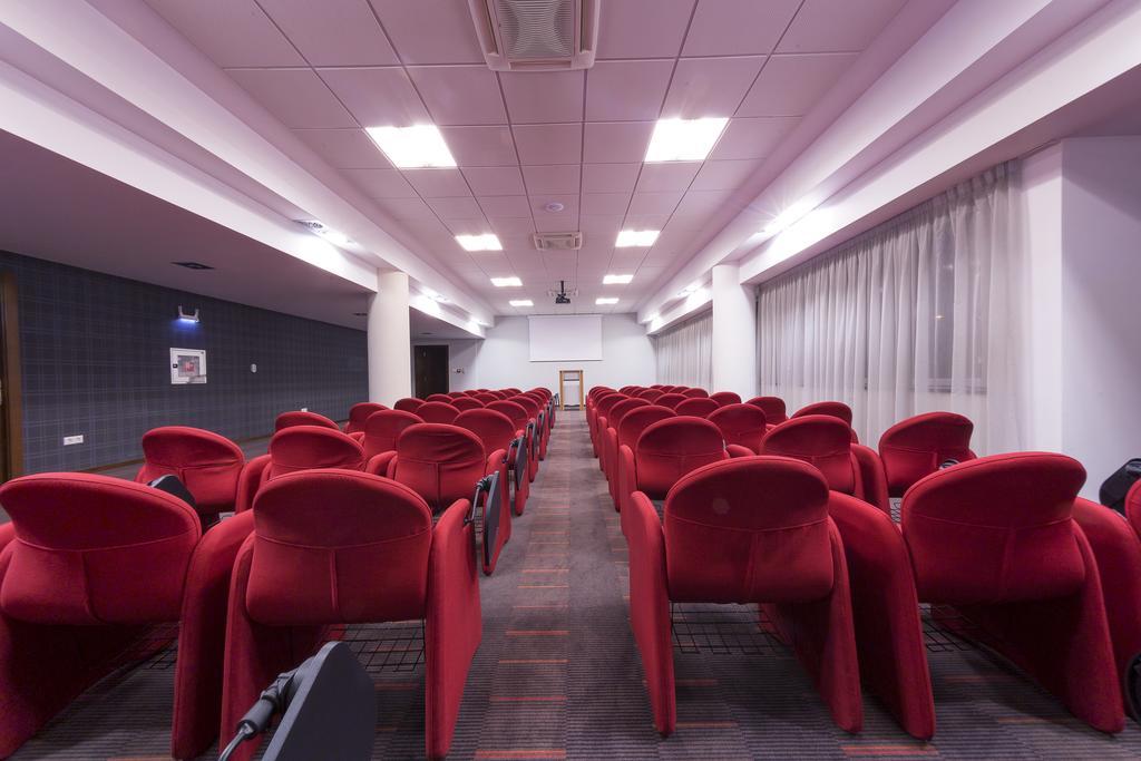 Hotel Transilvania Alba Iulia Exteriör bild