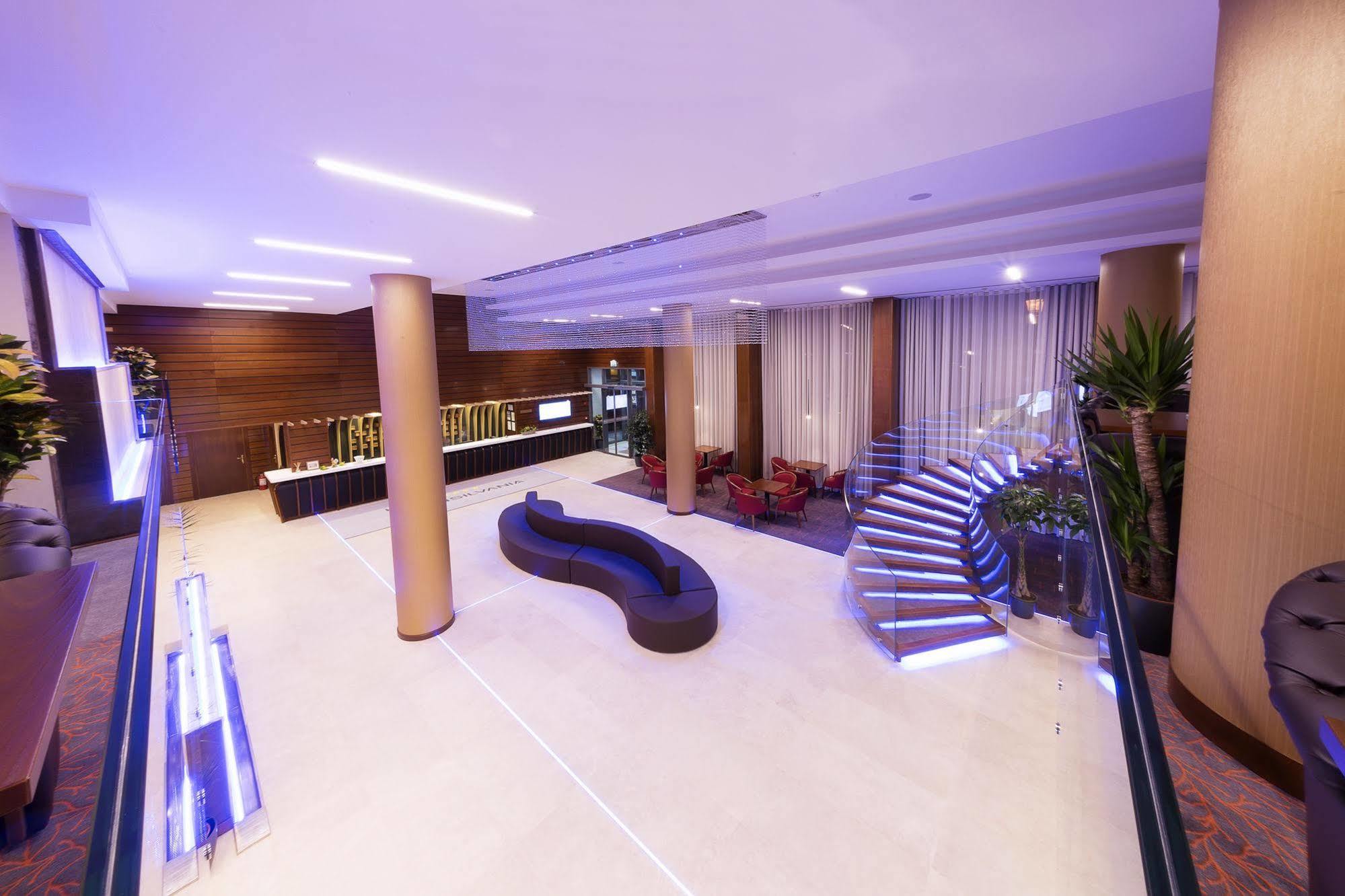 Hotel Transilvania Alba Iulia Exteriör bild