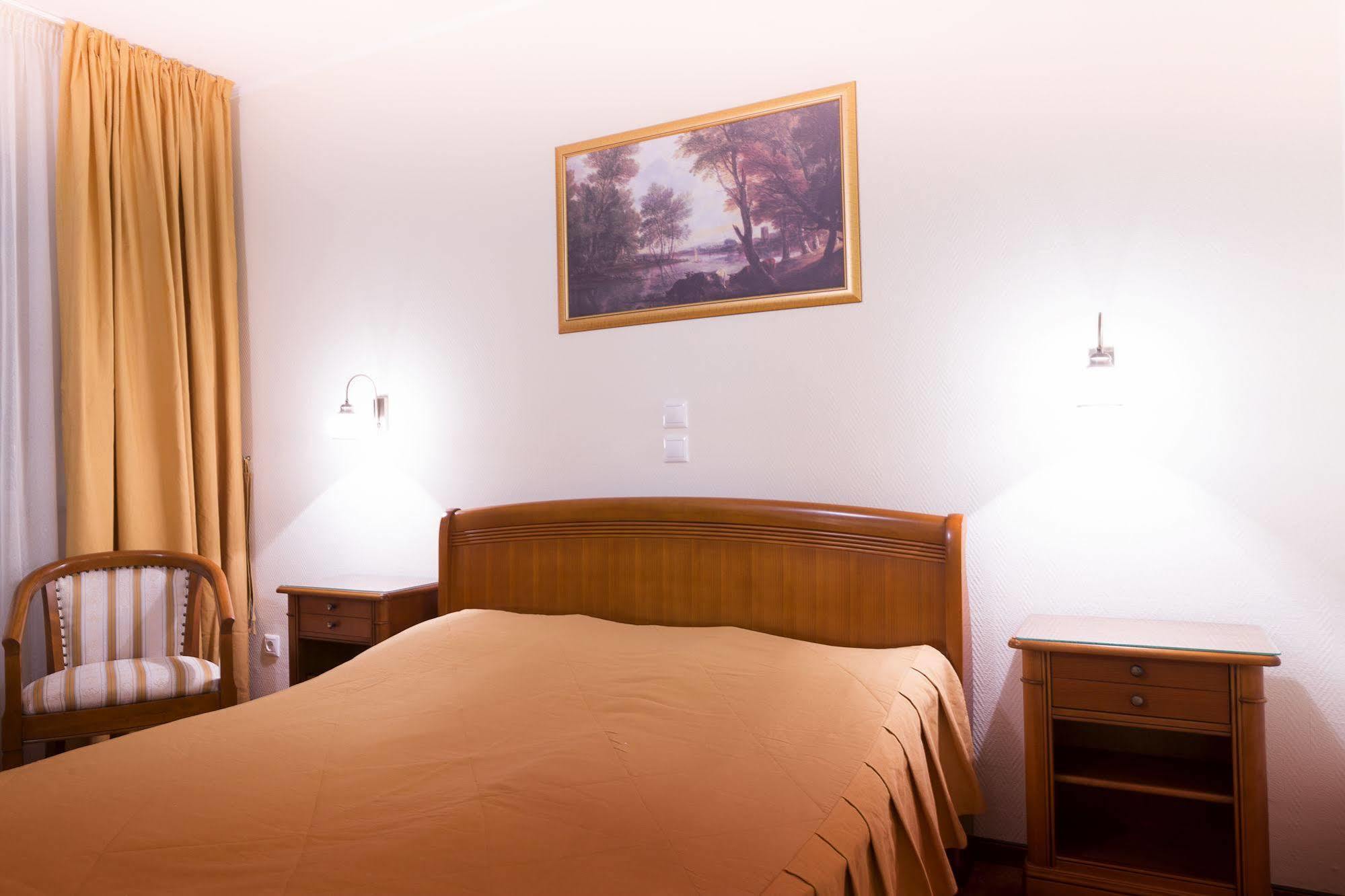 Hotel Transilvania Alba Iulia Exteriör bild